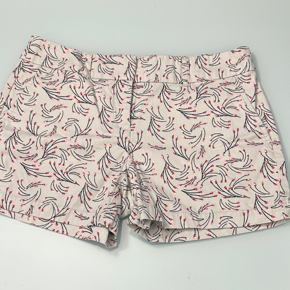 Loft 4” Floral Pattern Shorts